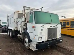 Salvage 1999 Volvo EXPEDITOR - 120523