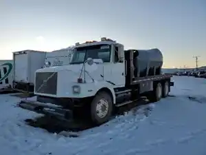 Salvage 1999 Volvo WG - 21225