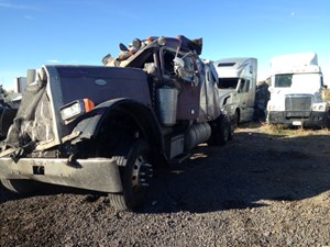 Salvage 2000 Peterbilt 379 - 111416