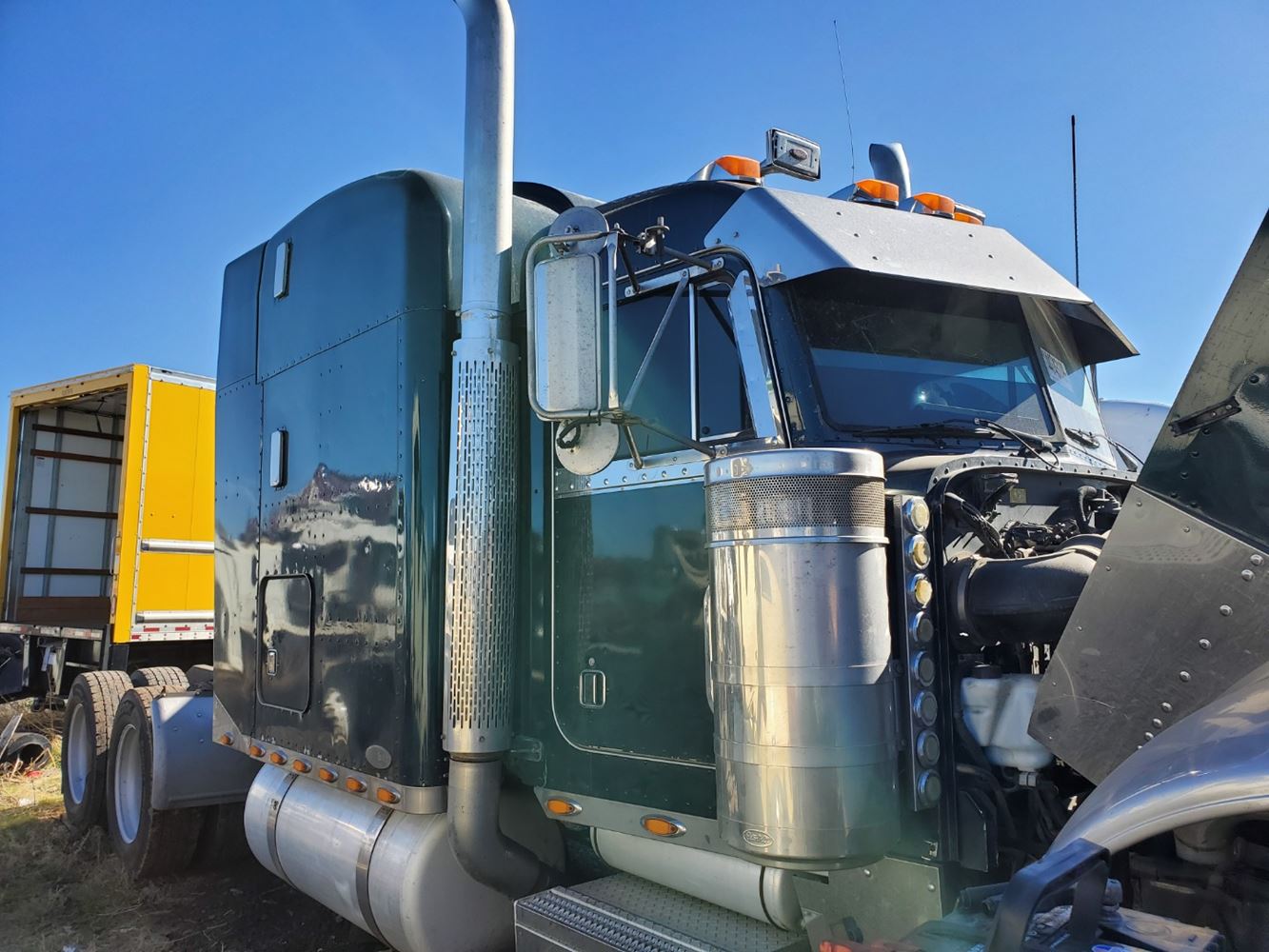 Peterbilt  379