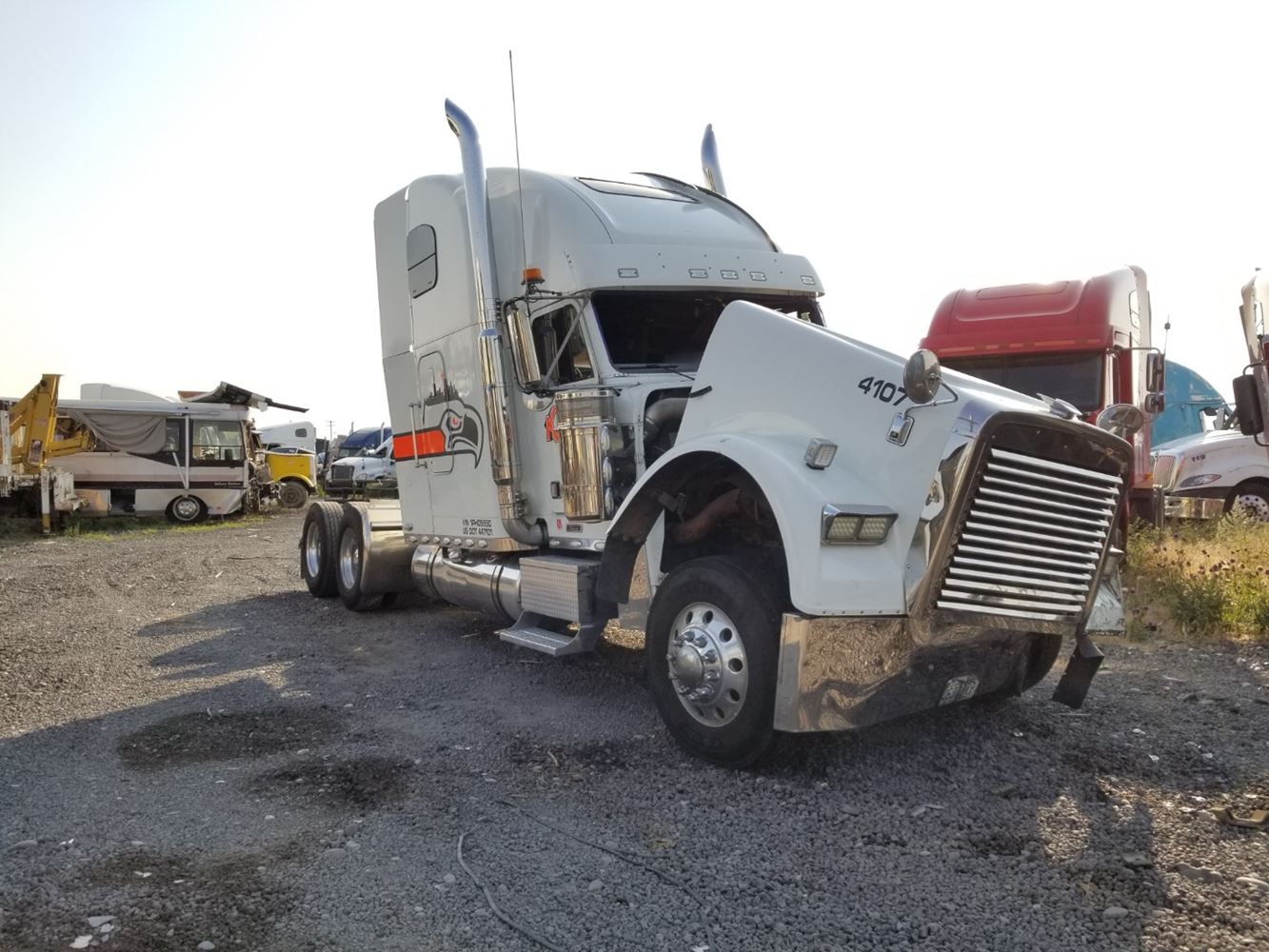 Freightliner  FLD120