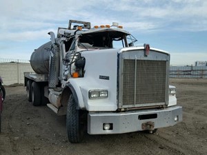 Salvage 2001 Kenworth T800 - 70418