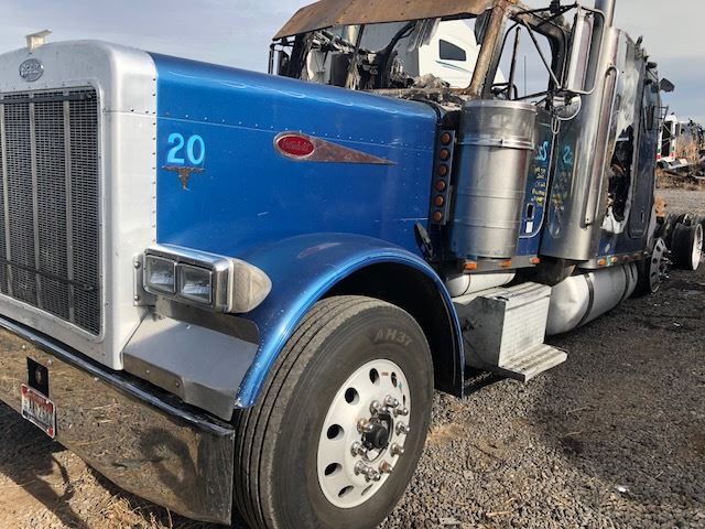 Peterbilt  379