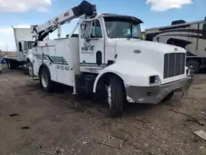 Salvage 2002 Peterbilt 330 - 51825