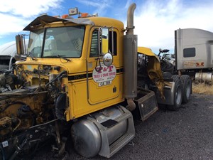 Salvage 2002 Peterbilt 379 - 110418