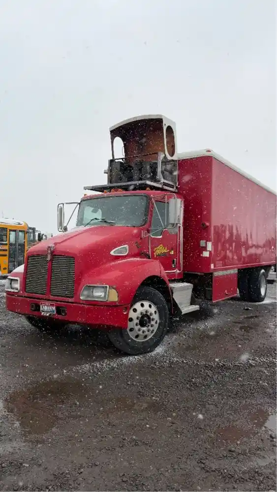 Kenworth  T300