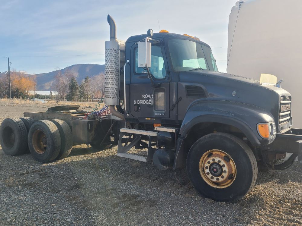 Mack  CV713 Granite