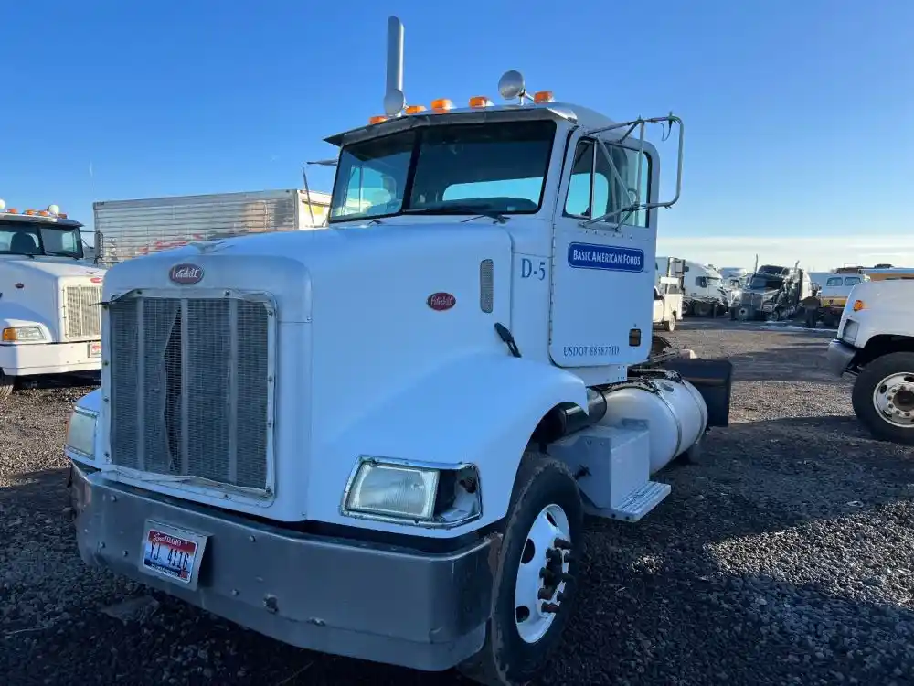 Peterbilt  385