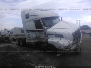 Salvage 2003 Volvo VNL - 121619