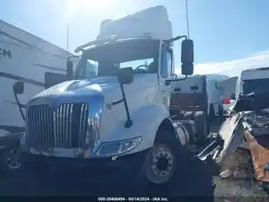 Salvage 2004 International 8600 - 92524