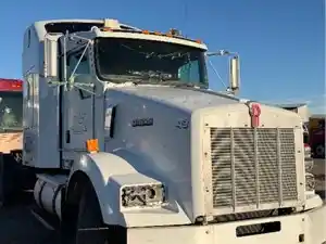 Salvage 2004 Kenworth T800 - 30926