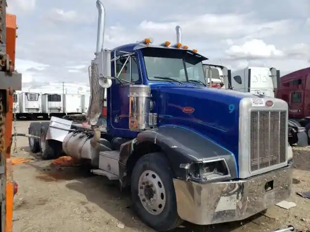Peterbilt  385