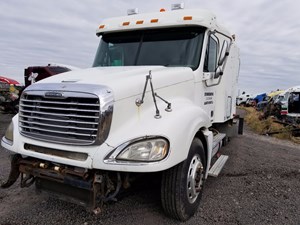 Salvage 2005 Freightliner COLUMBIA 120 - 100417