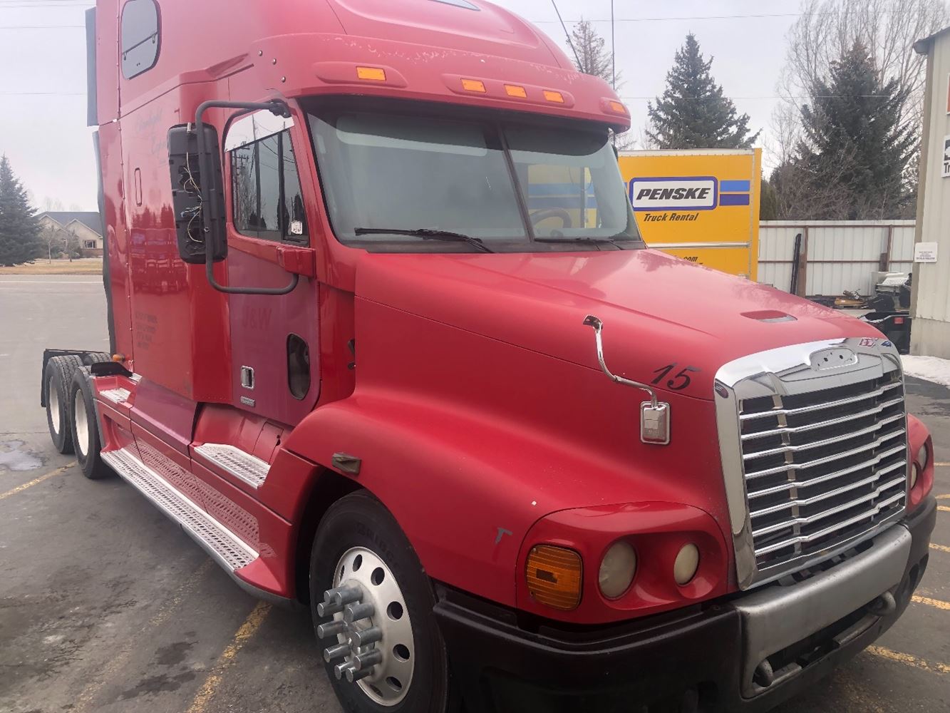 Freightliner  ST120