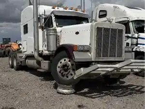 Salvage 2005 Peterbilt 379 - 40626