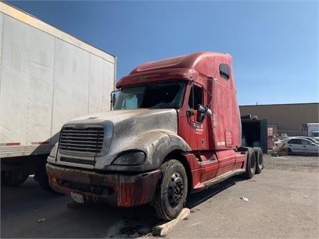 Freightliner  COLUMBIA 120