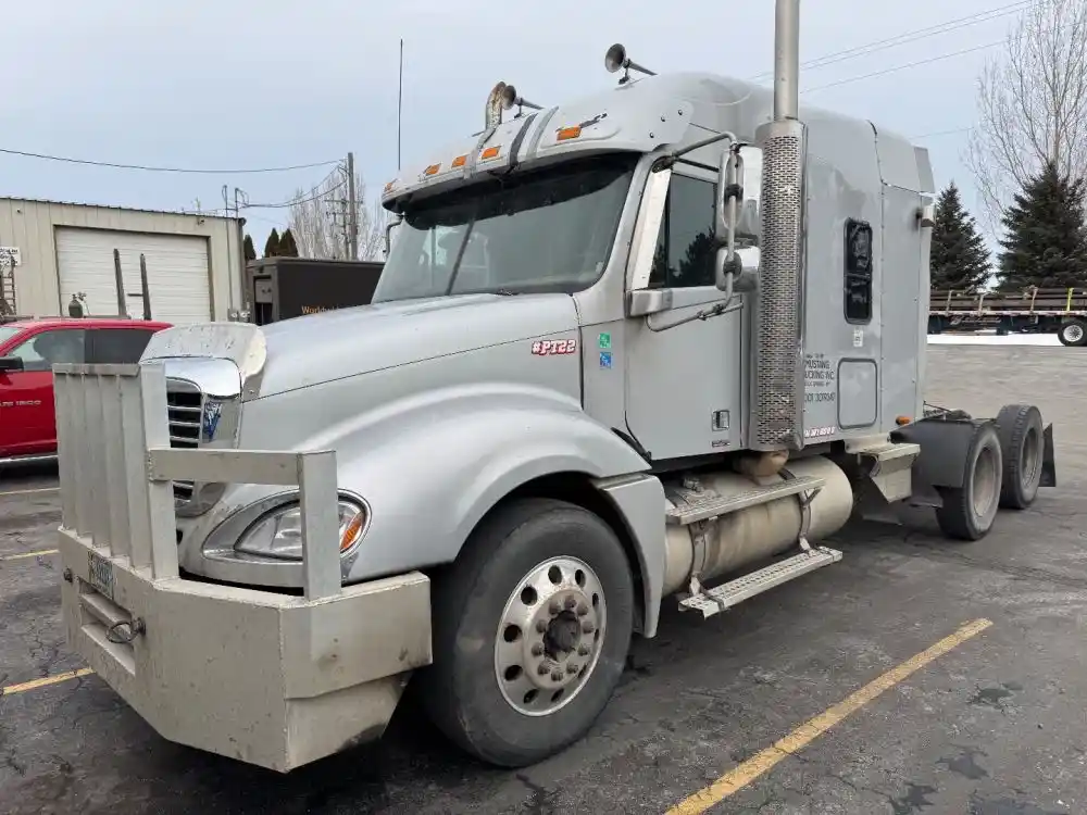 Freightliner  Columbia 120