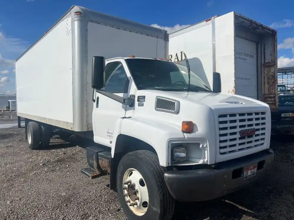 GMC  C7500