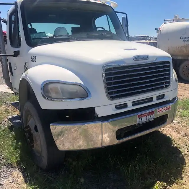 Freightliner  M2 106