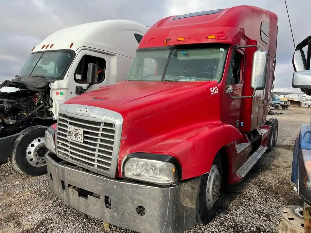 Freightliner  ST120