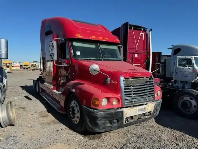 Freightliner  ST120