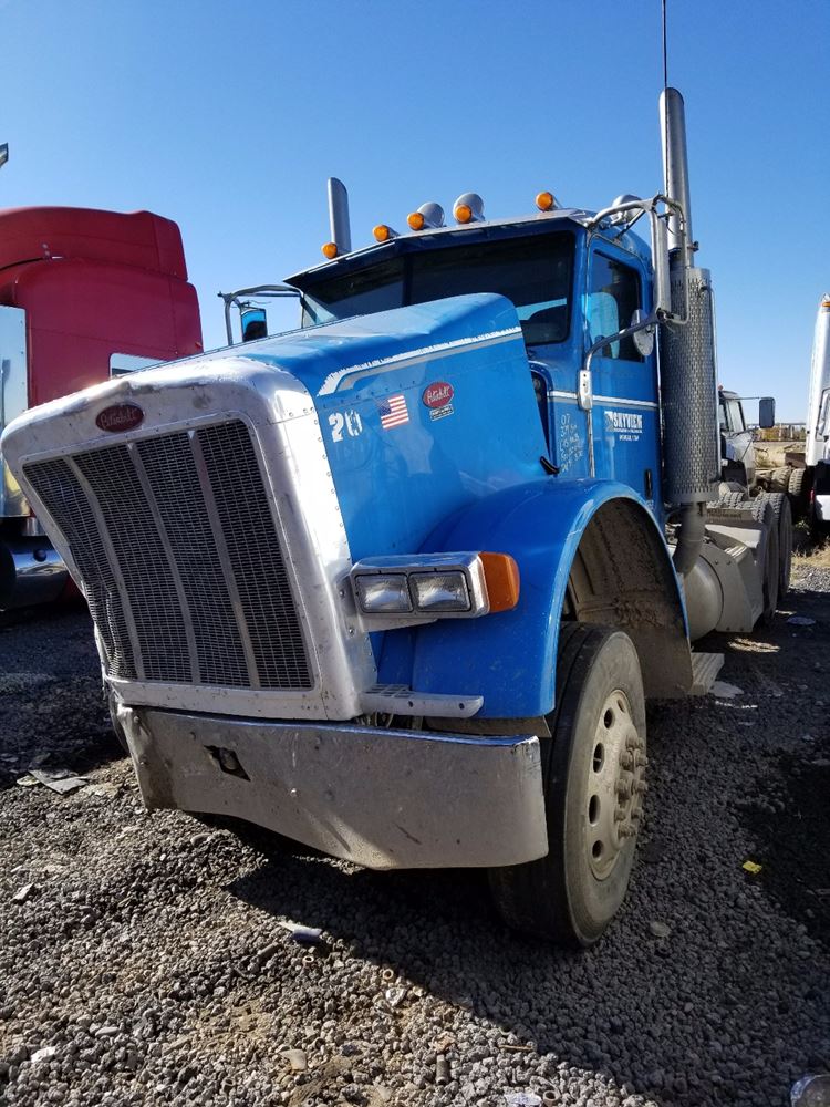 Peterbilt  379