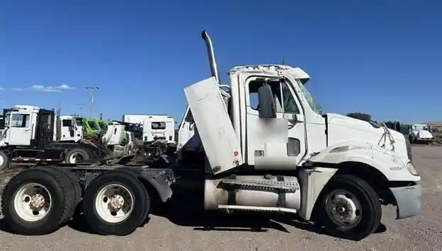 Freightliner  Columbia 120