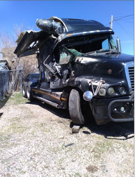 Freightliner  ST120