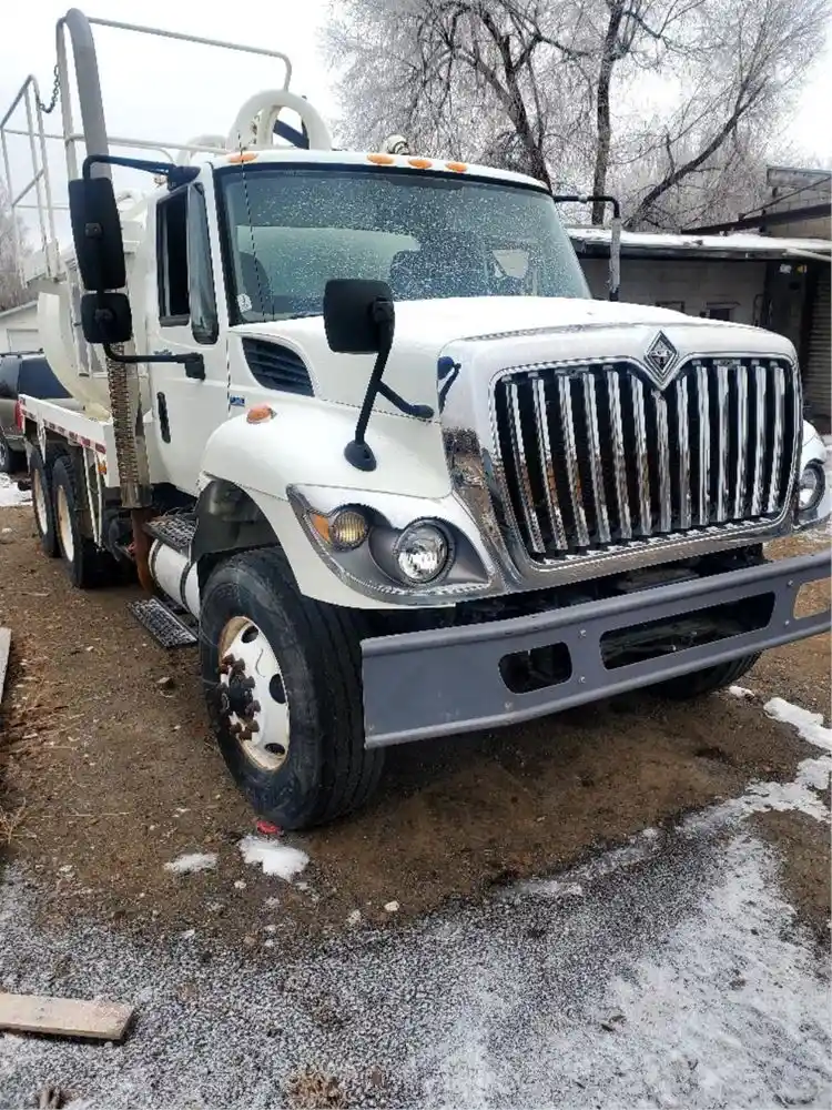 International  7400