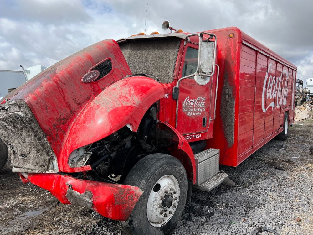 Peterbilt  335