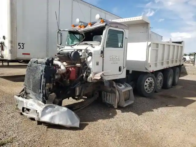 Peterbilt  384