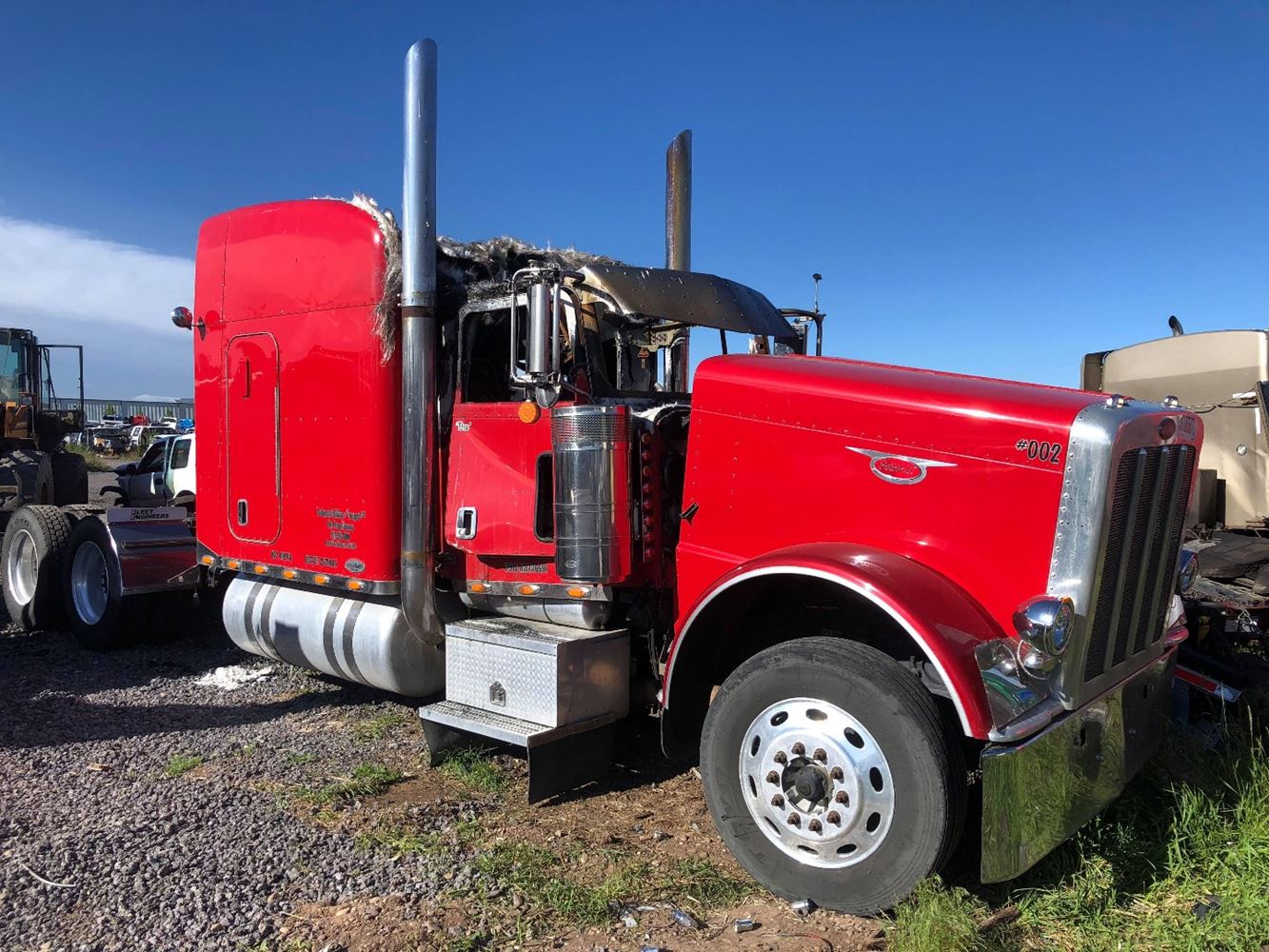 Peterbilt  389