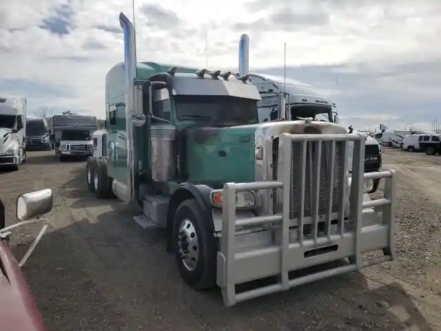 Salvage 2008 Peterbilt 389 Truck Tractor 