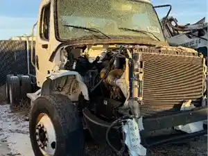 Salvage 2009 Freightliner M-2 - 111525