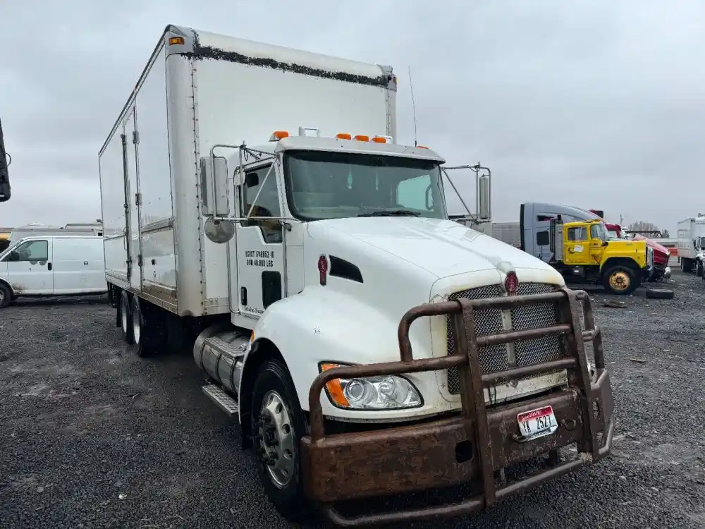 Salvage 2009 Kenworth T300 Truck Delivery 