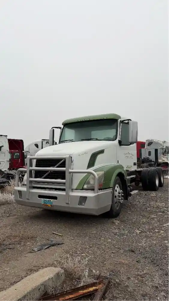 Volvo  VNL