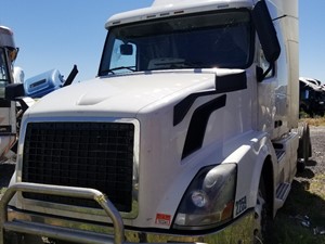 Salvage 2009 Volvo VNL - 63018
