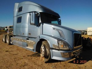 Salvage 2009 Volvo VNL - 91120