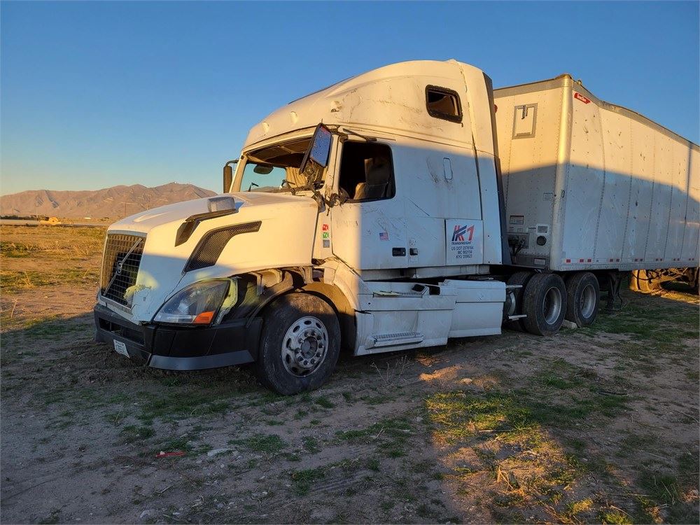 Volvo  VNL