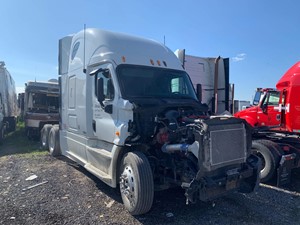 Salvage 2012 Freightliner Cascadia 125 - 52719