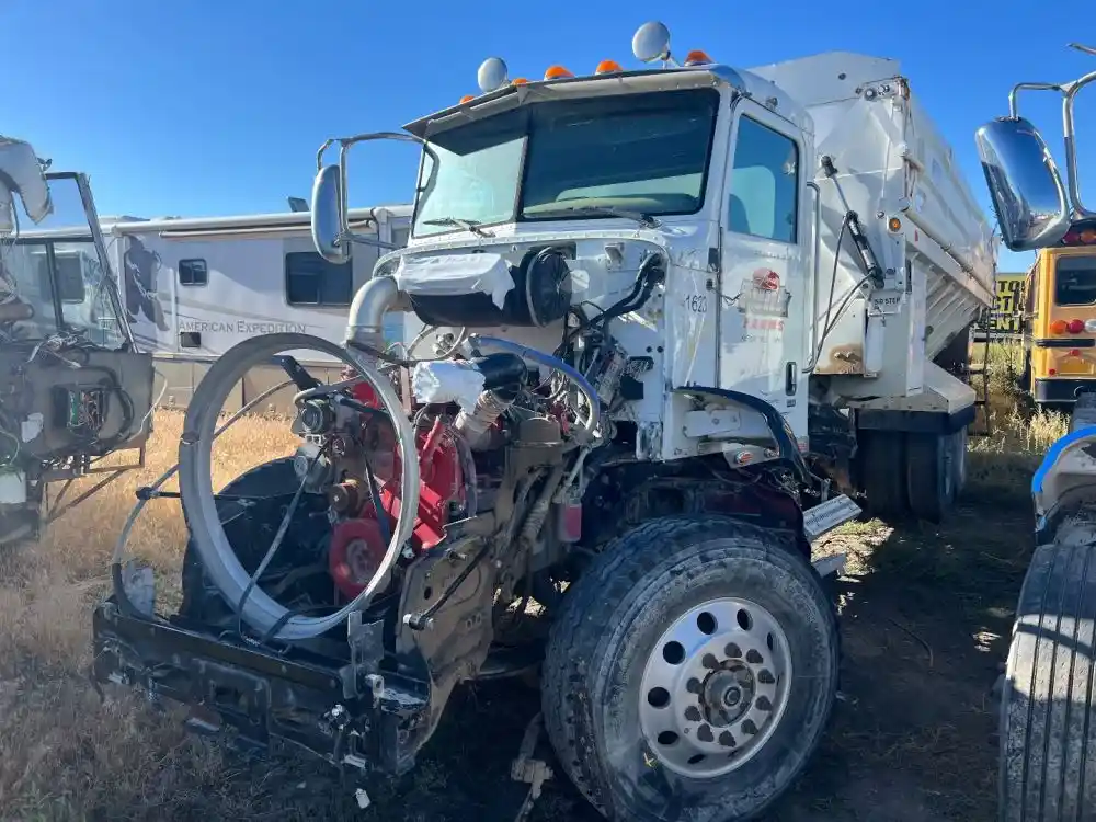 Peterbilt  384