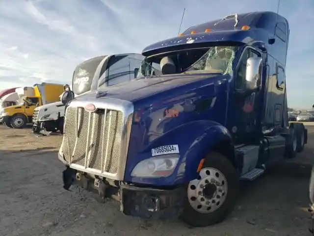 Peterbilt  587