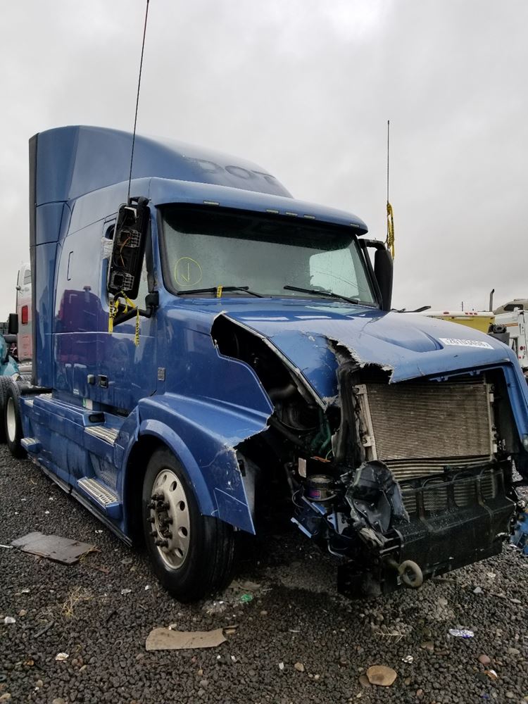 Volvo  VNL