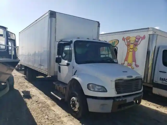 Freightliner  M2 106