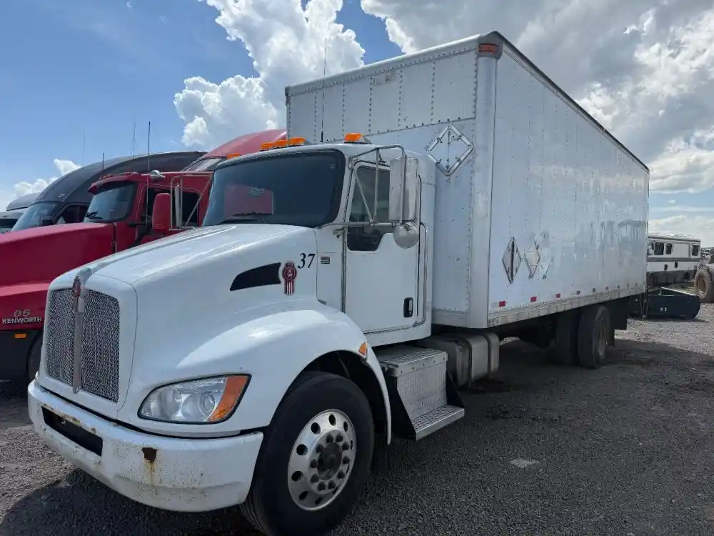 Kenworth  T370