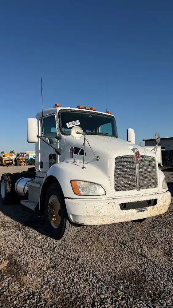 Kenworth  T370