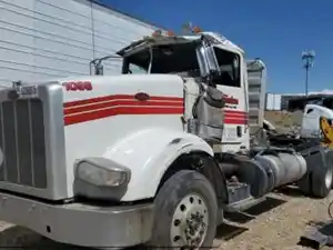 Salvage 2015 Peterbilt 367 - 82725
