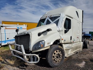 2016 Freightliner Cascadia 125 Truck for Parts (Stock #102019)) Part Image