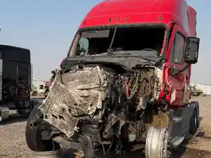 Salvage 2016 Freightliner Cascadia 125 - 80526