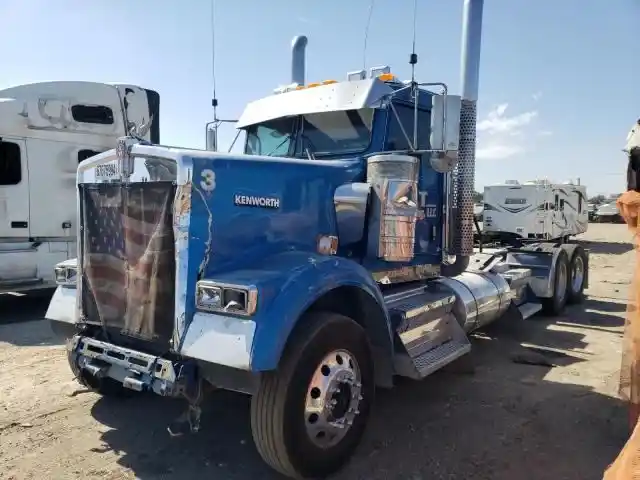 Kenworth  W900